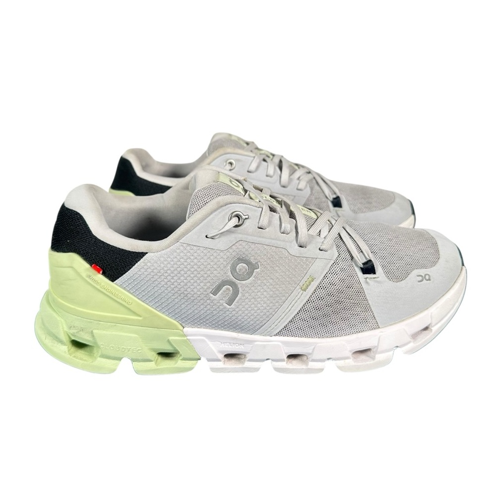 ON RUNNING Cloudflyer 4 Sneakers in glacier/meadow - Picture 2 of 10